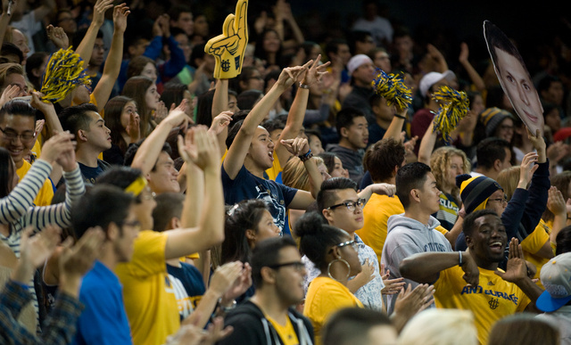 Crowd of students at Homecoming
