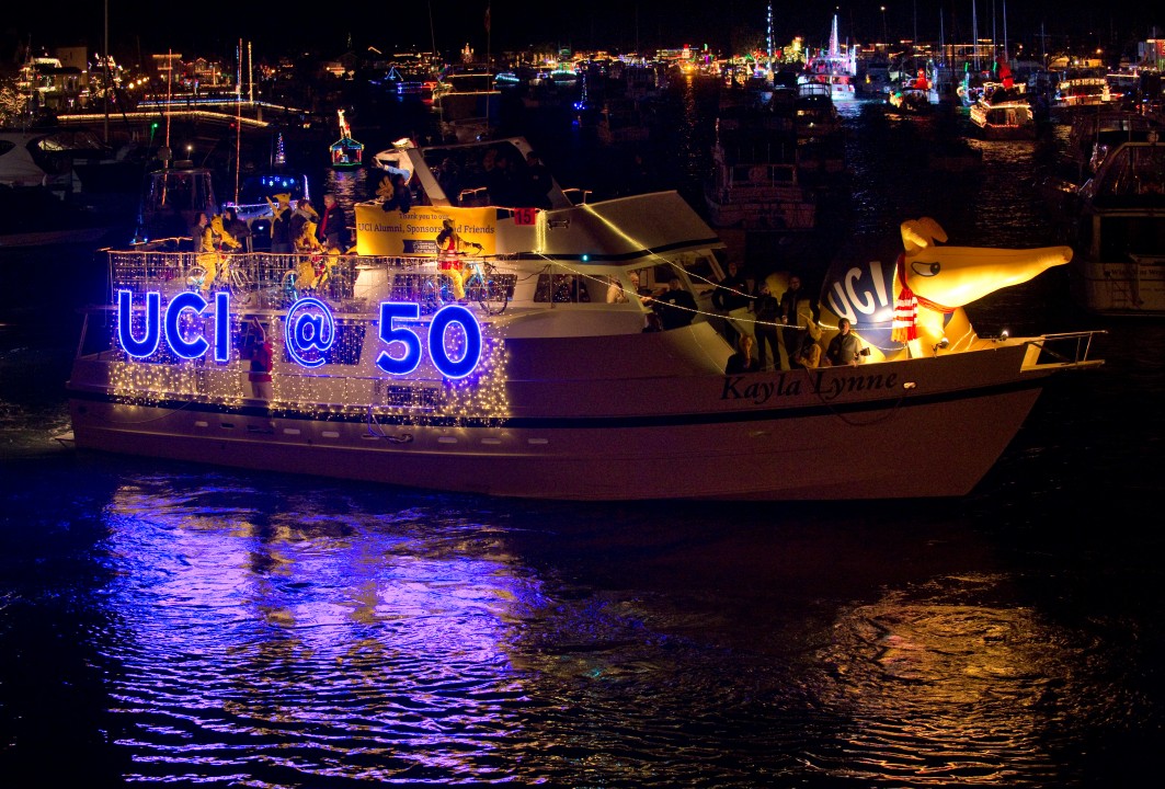 boatparade_151217_01_sz-1063x720